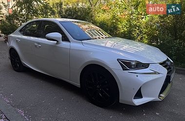 Седан Lexus IS 2014 в Львові