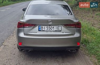 Седан Lexus IS 2017 в Миргороді