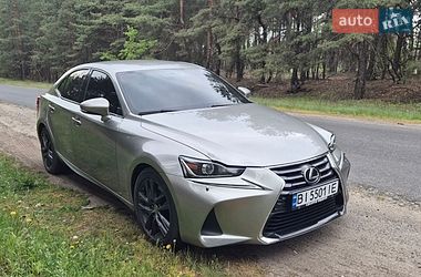 Седан Lexus IS 2017 в Миргороді