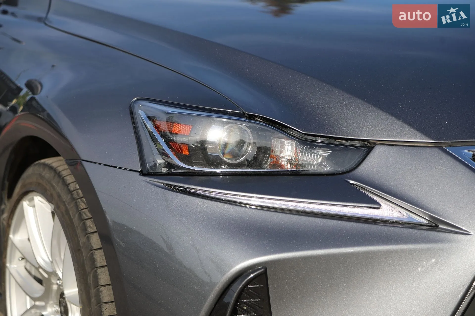 2019 Lexus IS - мініатюра 5