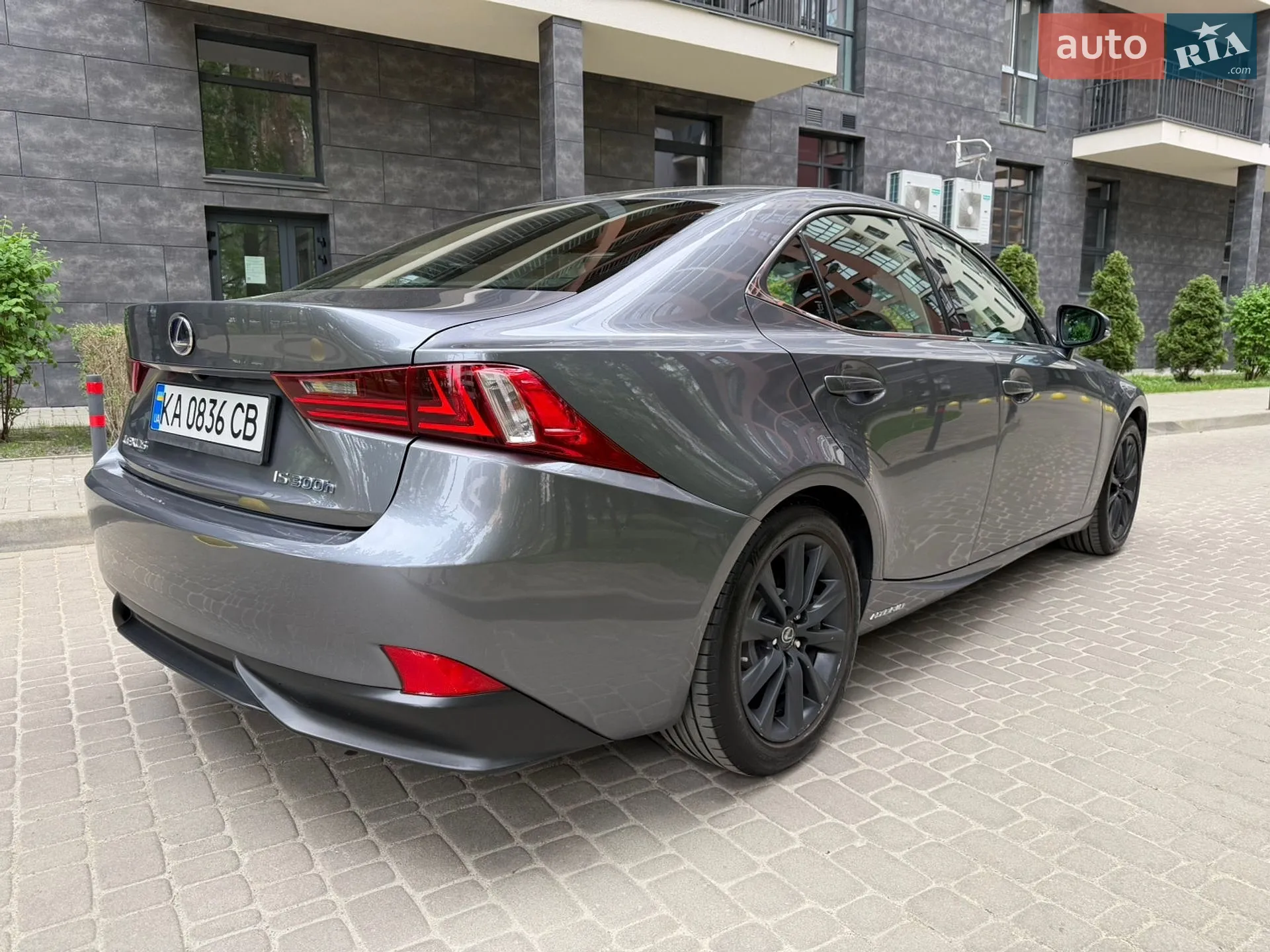 2016 Lexus IS - мініатюра 8