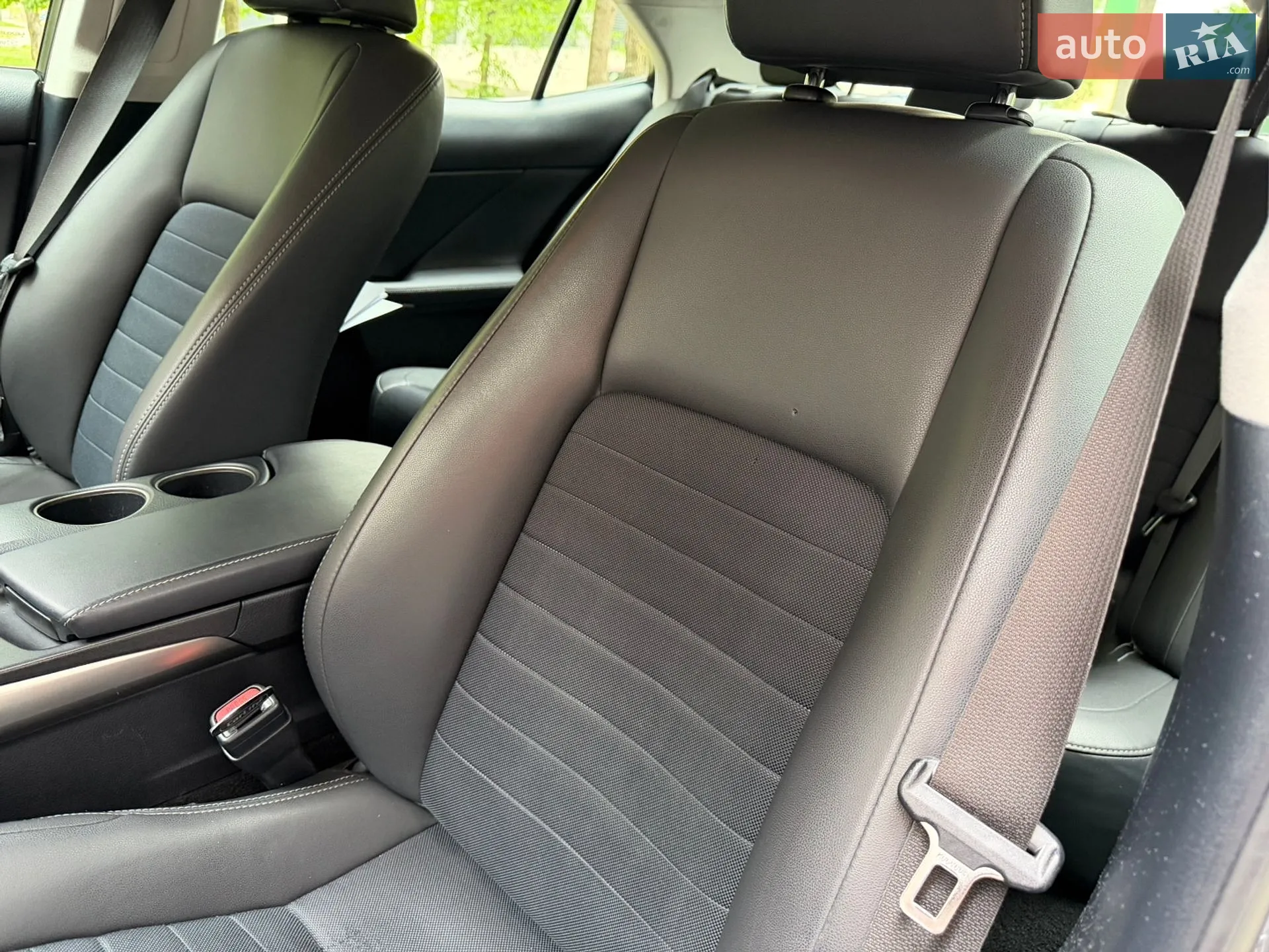 2016 Lexus IS - мініатюра 25