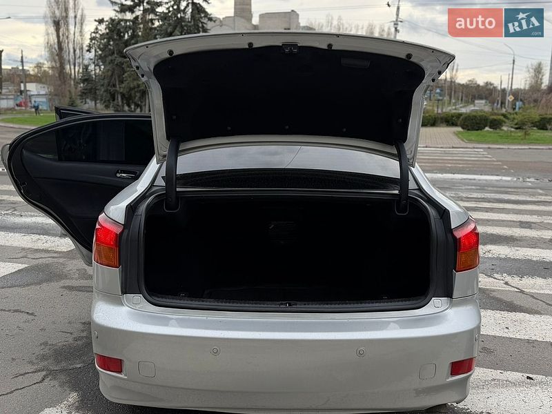 Седан Lexus IS 2007 в Черкассах