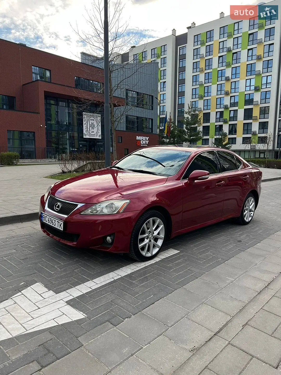 2012 Lexus IS - фото 1