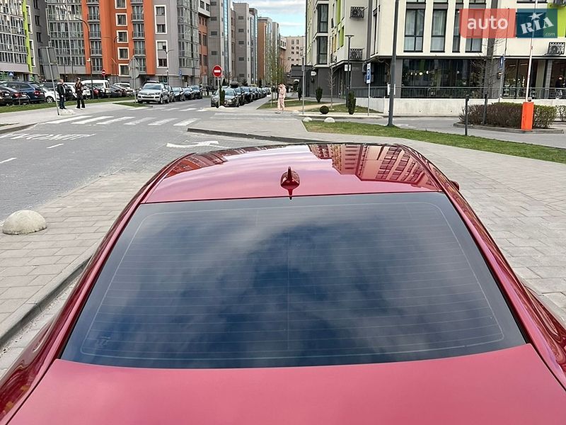 Седан Lexus IS 2012 в Львове
