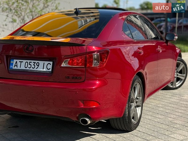 Седан Lexus IS 2013 в Ивано-Франковске