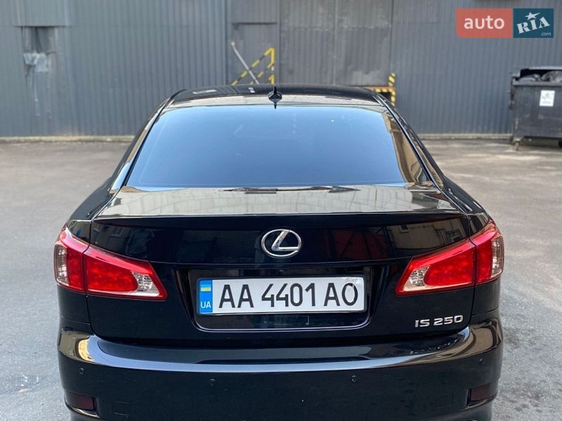 Седан Lexus IS 2011 в Киеве