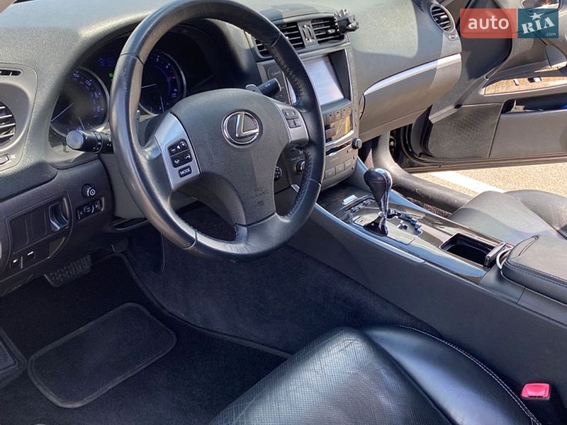 Седан Lexus IS 2011 в Киеве