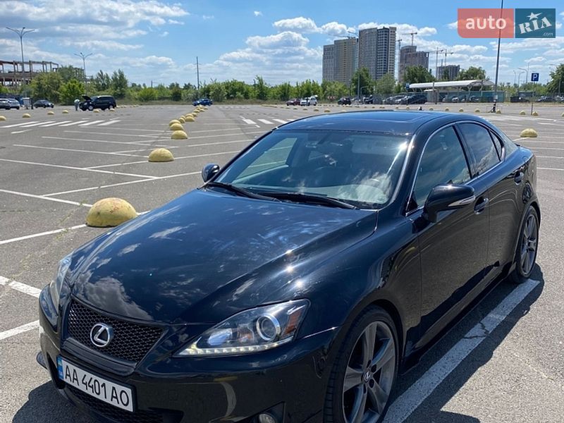 Седан Lexus IS 2011 в Киеве