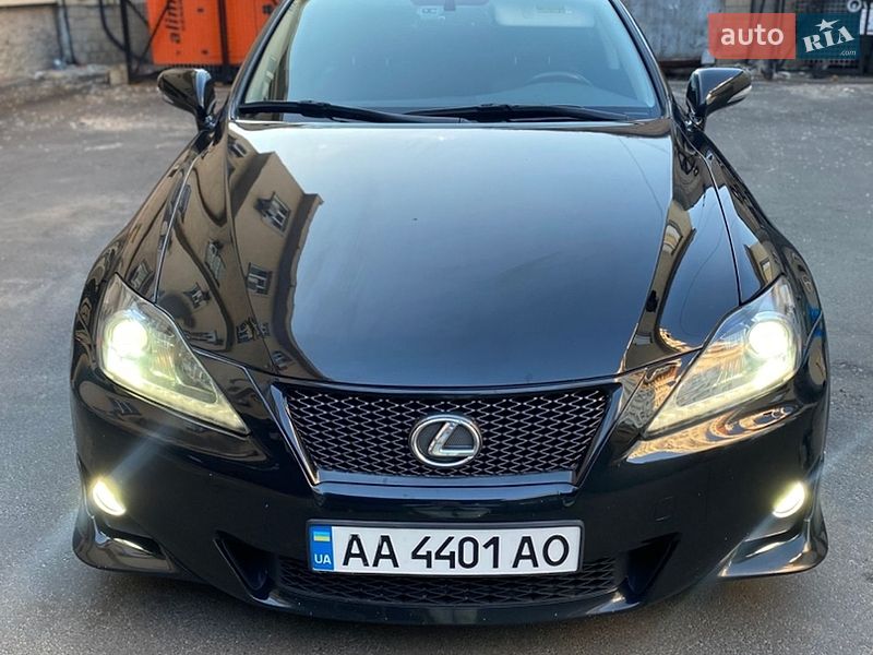 Седан Lexus IS 2011 в Киеве
