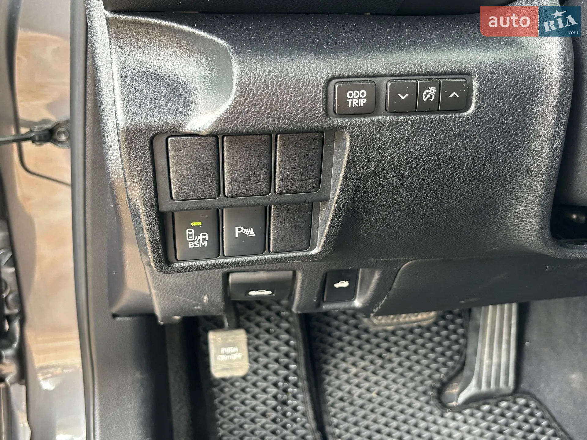 2014 Lexus IS - мініатюра 16