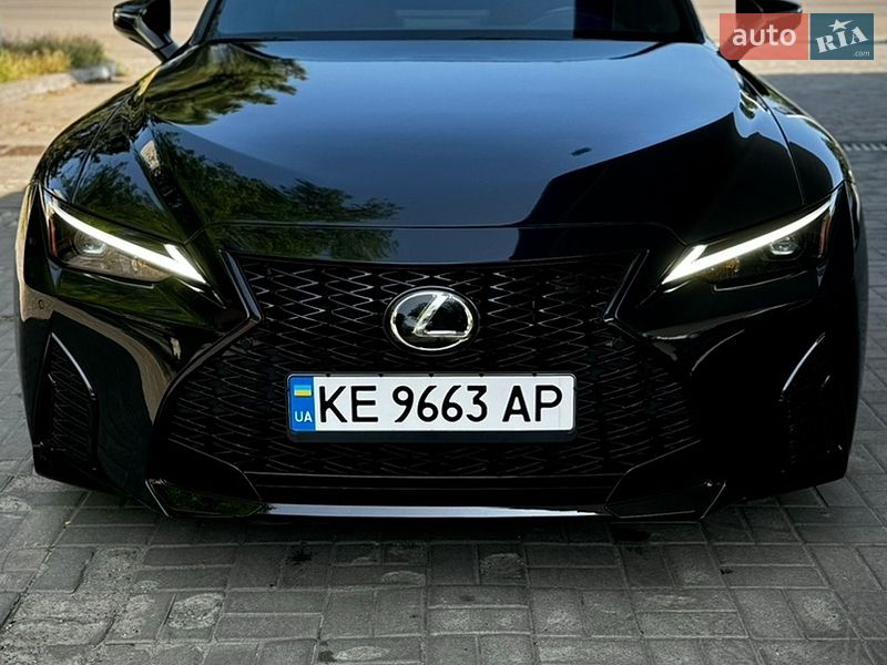 Седан Lexus IS 2021 в Дніпрі фото Седан Lexus IS 2021 в Дніпрі