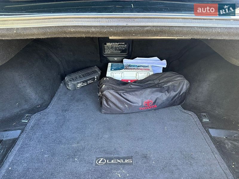 Седан Lexus IS 2010 в Прилуках