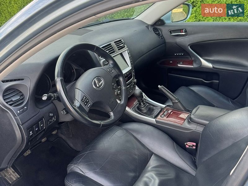 Седан Lexus IS 2007 в Чернівцях