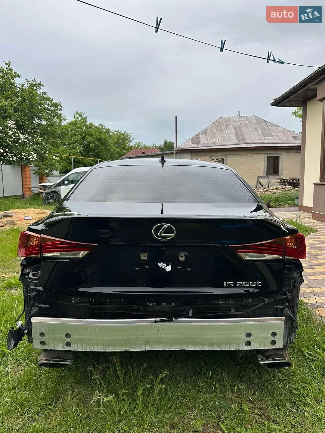 2016 Lexus IS - мініатюра 3
