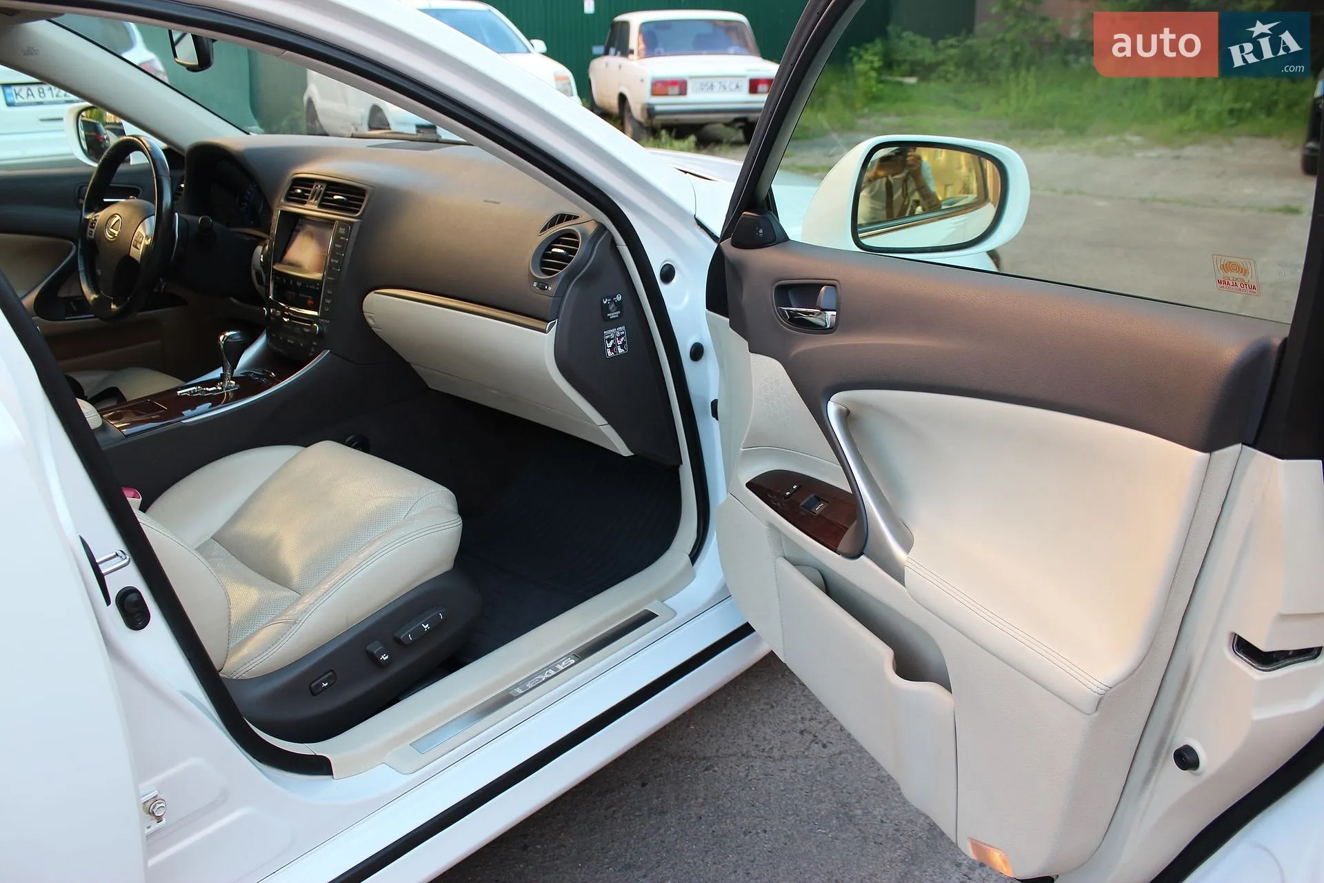 2010 Lexus IS - мініатюра 18