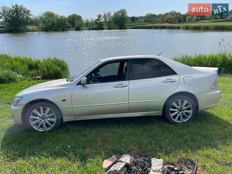 Седан Lexus IS 1999 в Белой Церкви