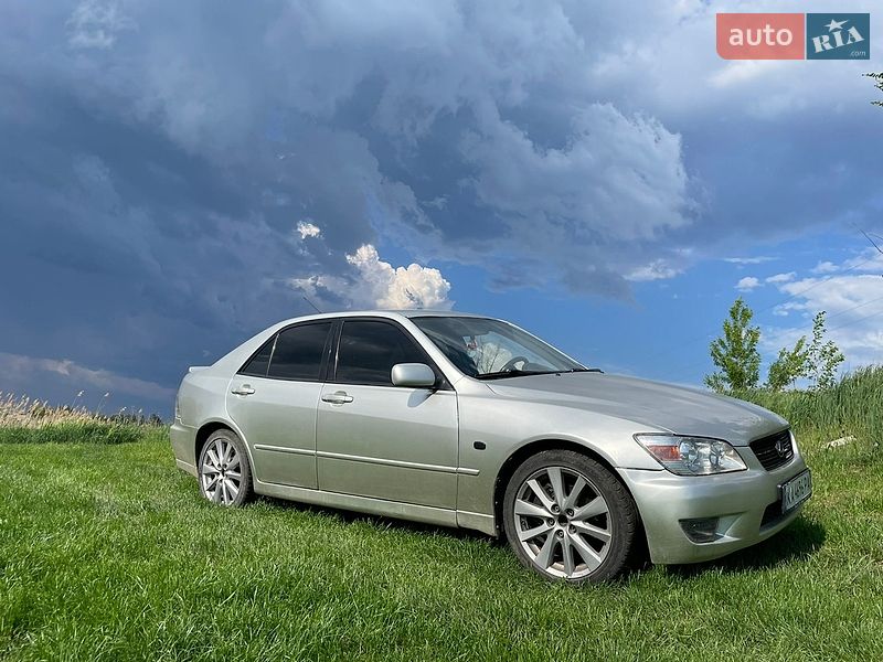 Седан Lexus IS 1999 в Белой Церкви