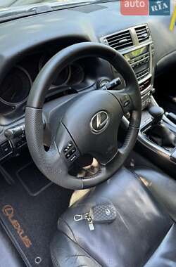 Седан Lexus IS 2007 в Петропавловской Борщаговке