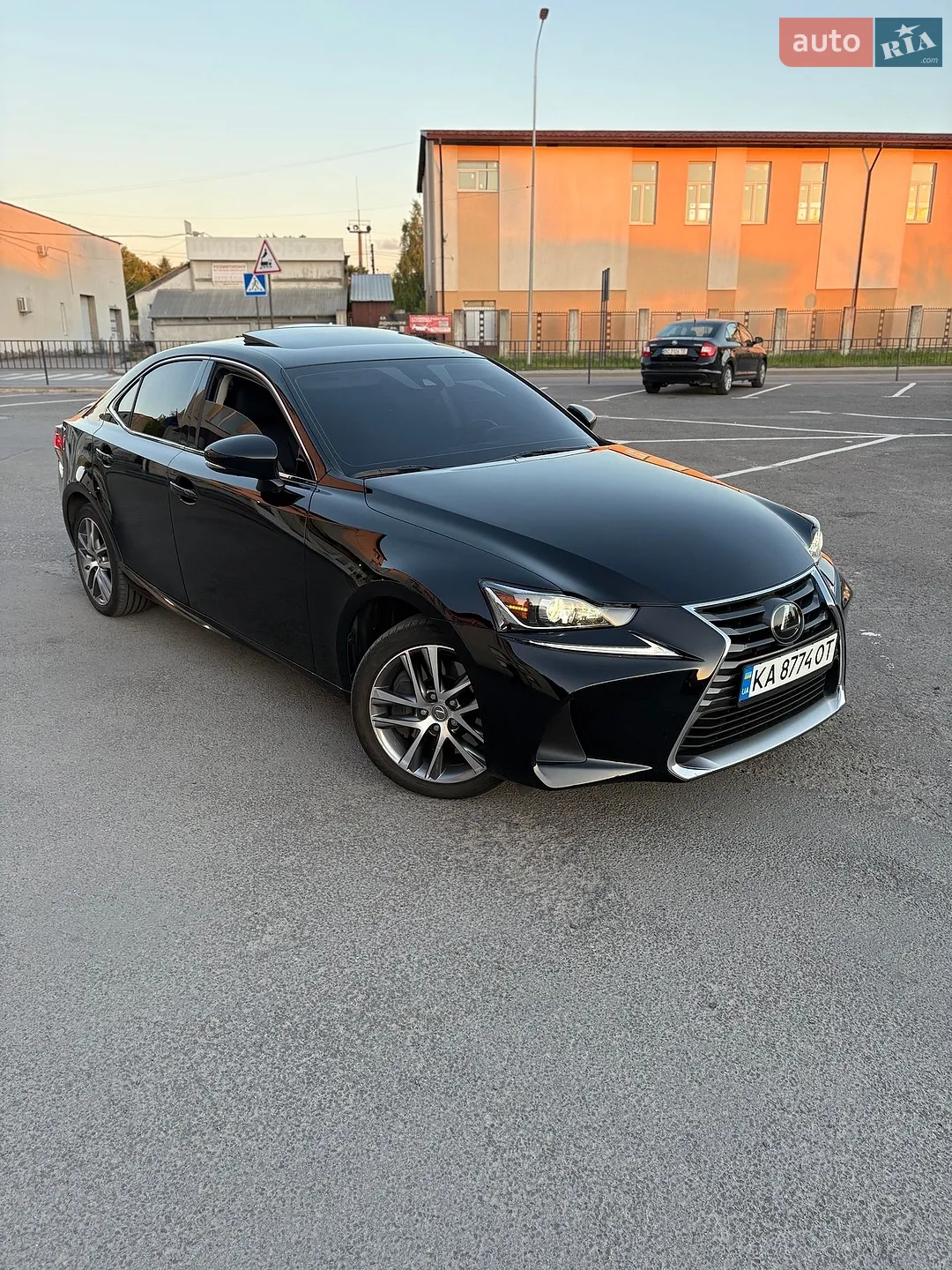 2020 Lexus IS - мініатюра 9