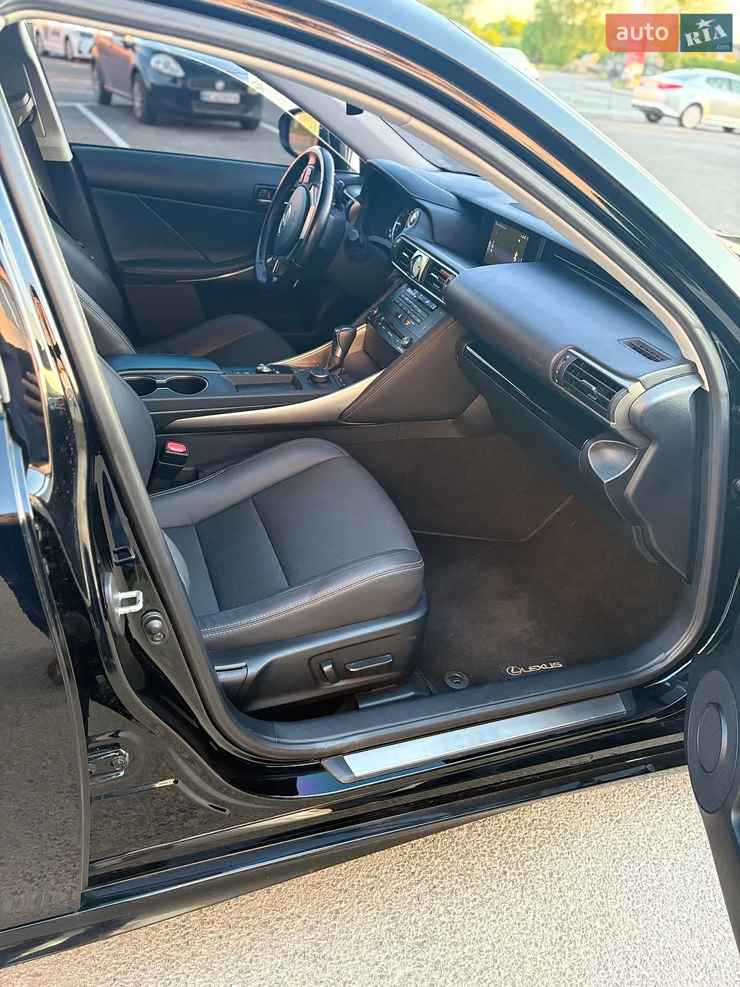 2020 Lexus IS - мініатюра 30