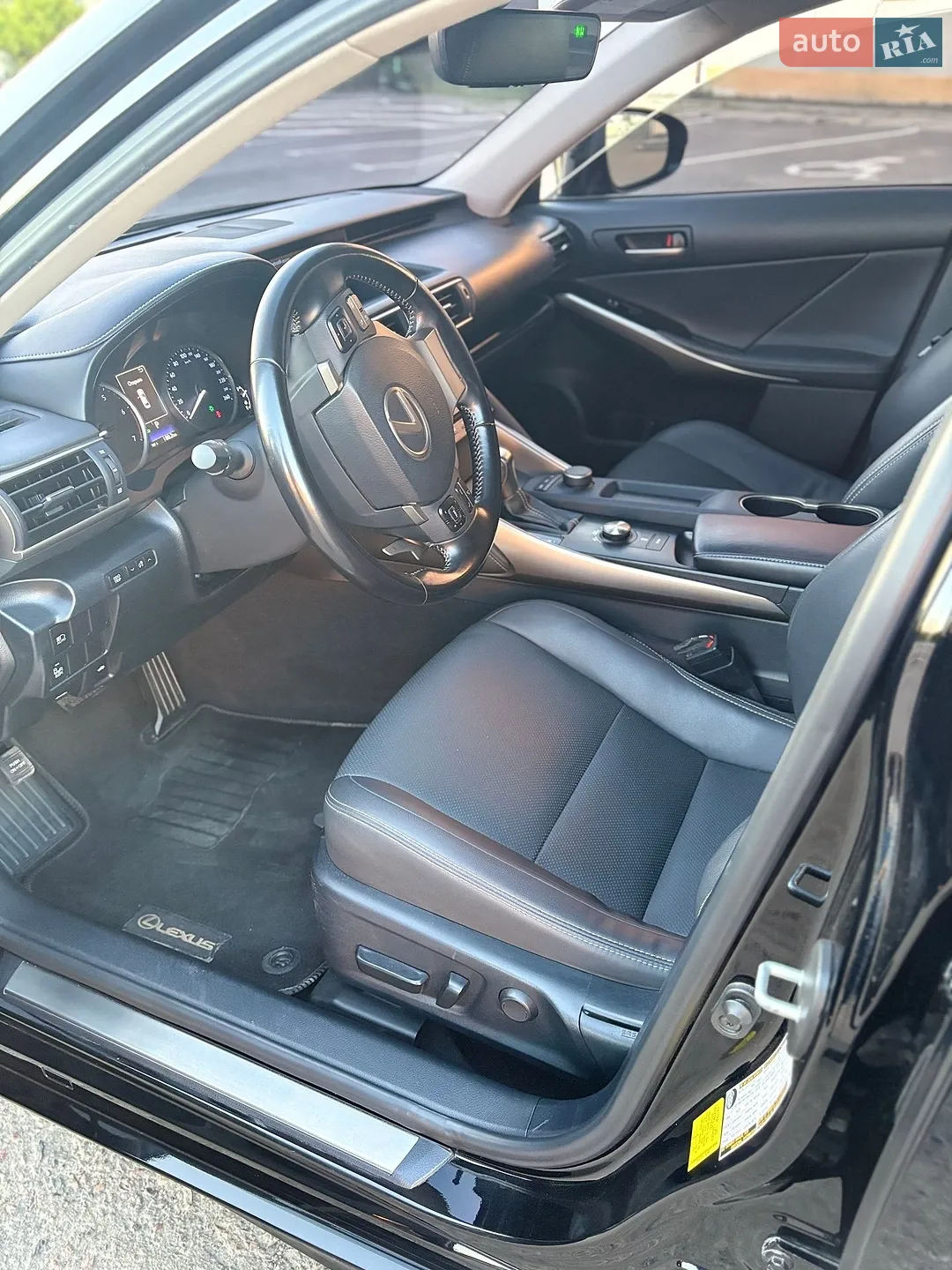 2020 Lexus IS - мініатюра 31