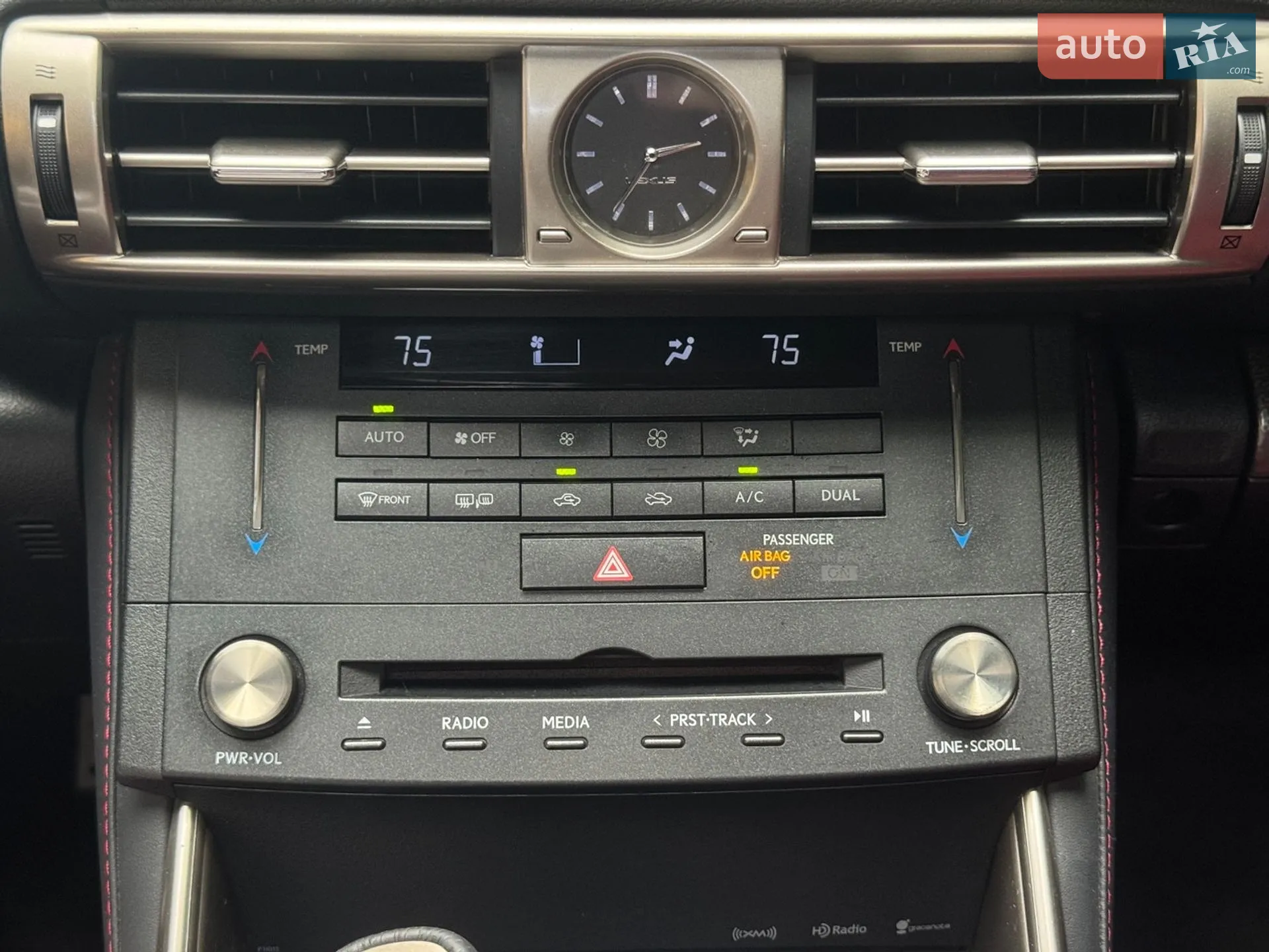 2016 Lexus IS - мініатюра 43