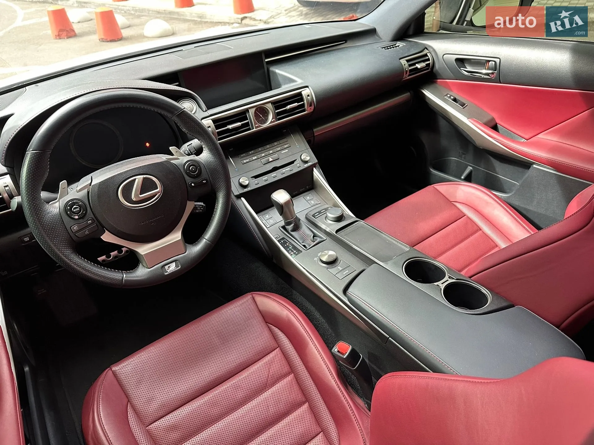2015 Lexus IS - мініатюра 32