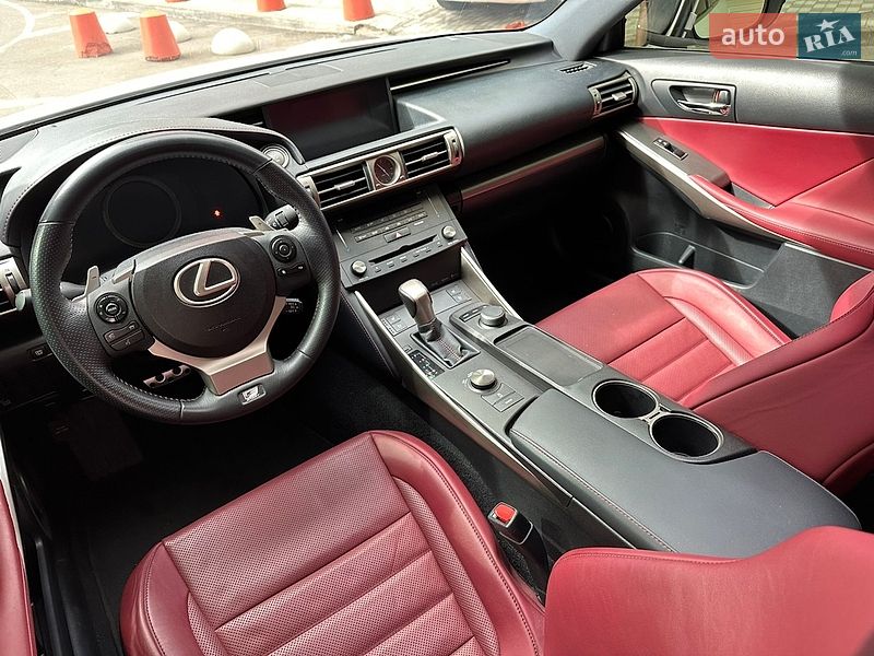Седан Lexus IS 2015 в Києві фото 32 Седан Lexus IS 2015 в Києві