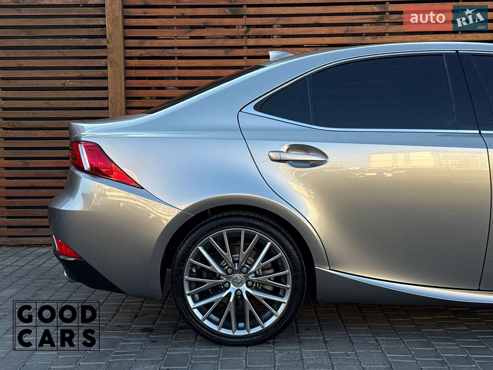 2015 Lexus IS - мініатюра 14