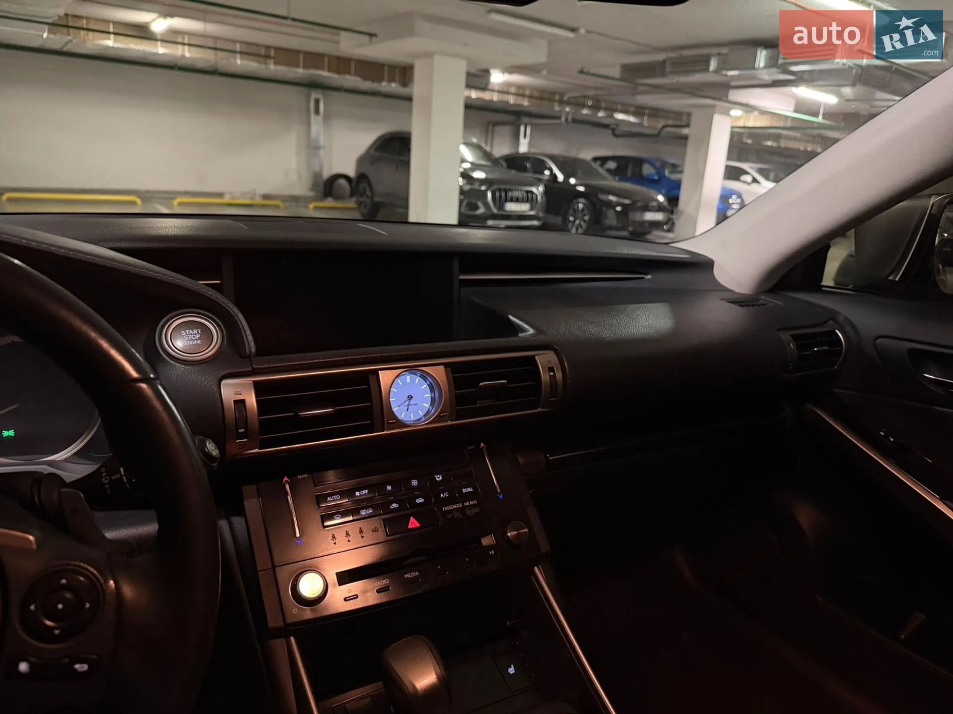 2013 Lexus IS - мініатюра 14
