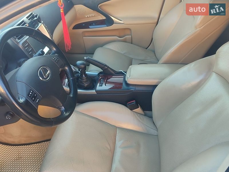 Седан Lexus IS 2008 в Ивано-Франковске