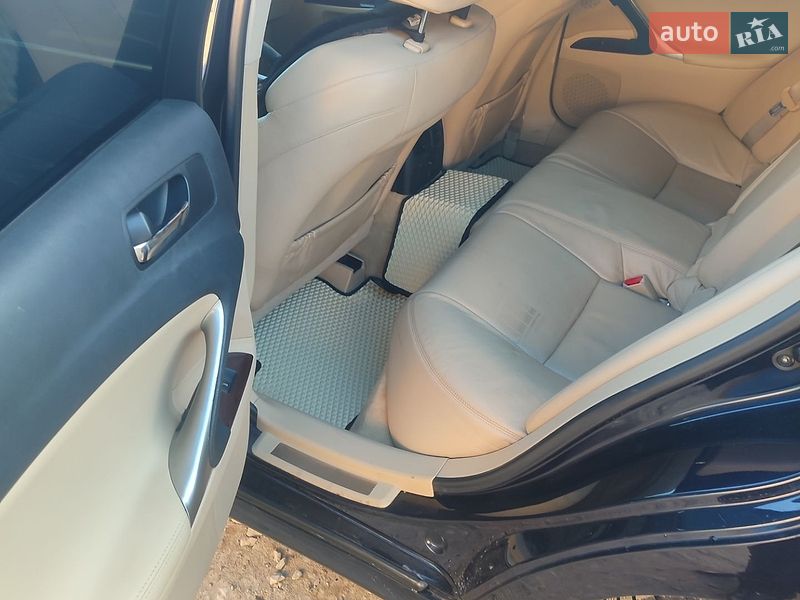 Седан Lexus IS 2008 в Ивано-Франковске