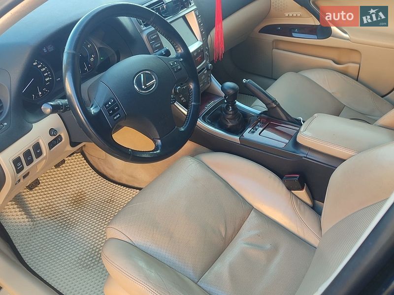 Седан Lexus IS 2008 в Ивано-Франковске