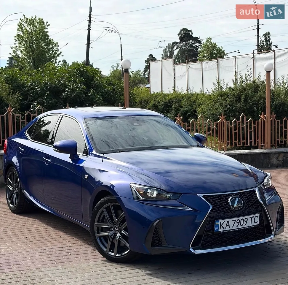 2018 Lexus IS - мініатюра 16