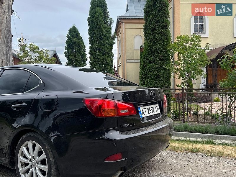 Седан Lexus IS 2006 в Тлумаче