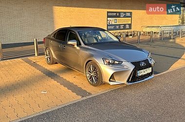 Седан Lexus IS 2017 в Измаиле