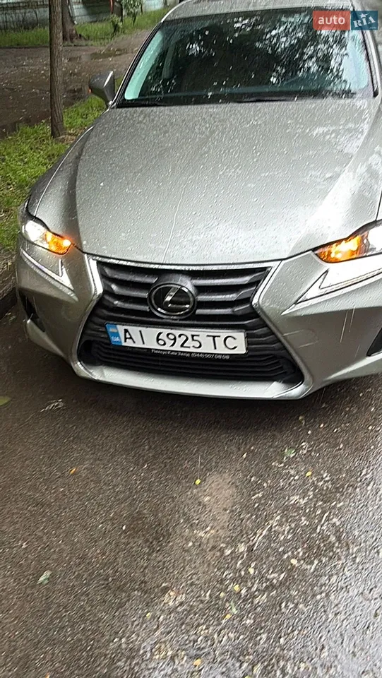 2018 Lexus IS - мініатюра 18