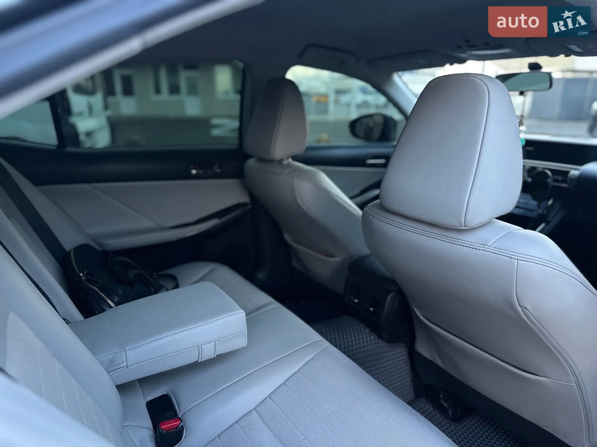 2014 Lexus IS - мініатюра 20