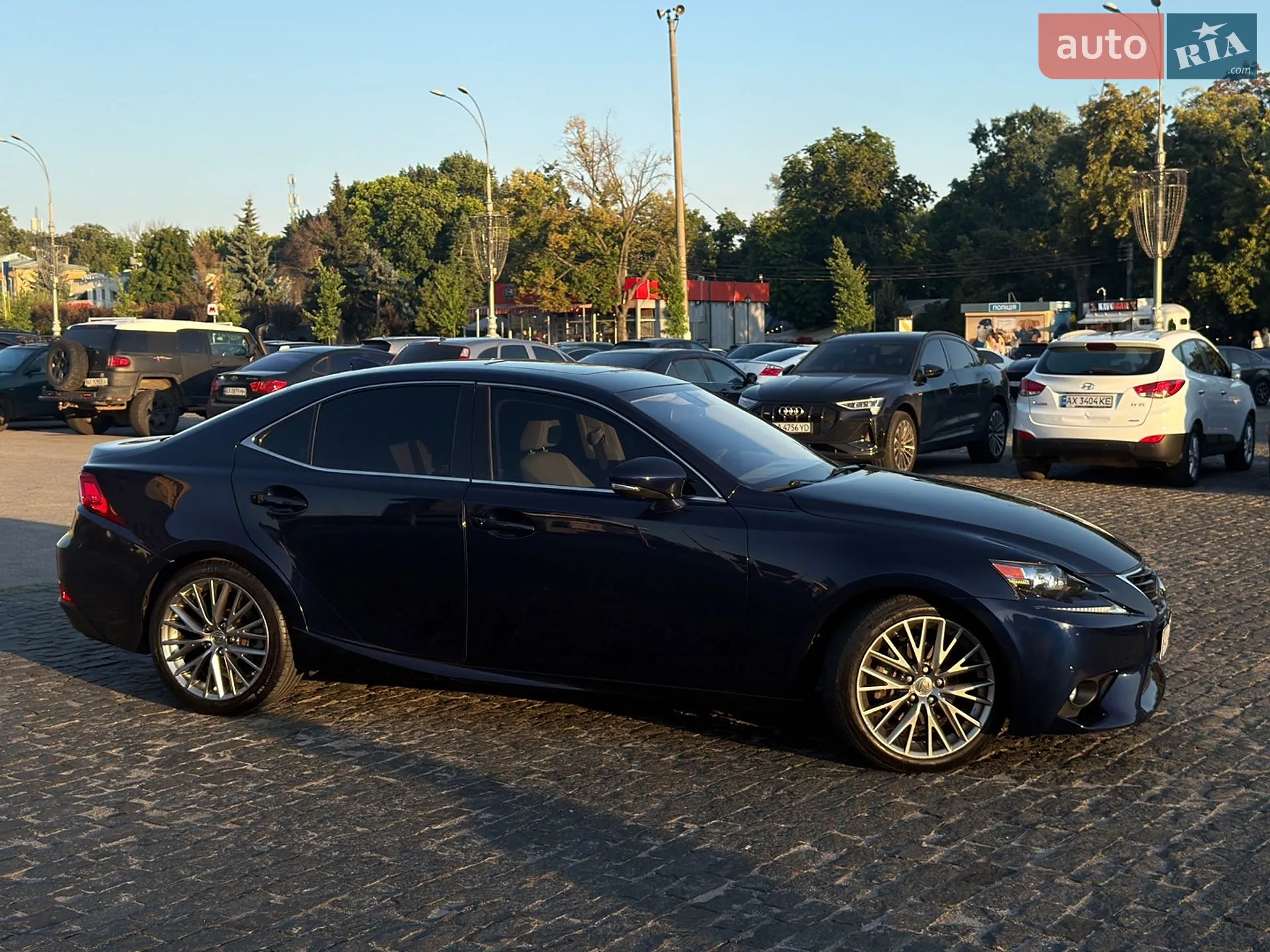 2014 Lexus IS - мініатюра 4