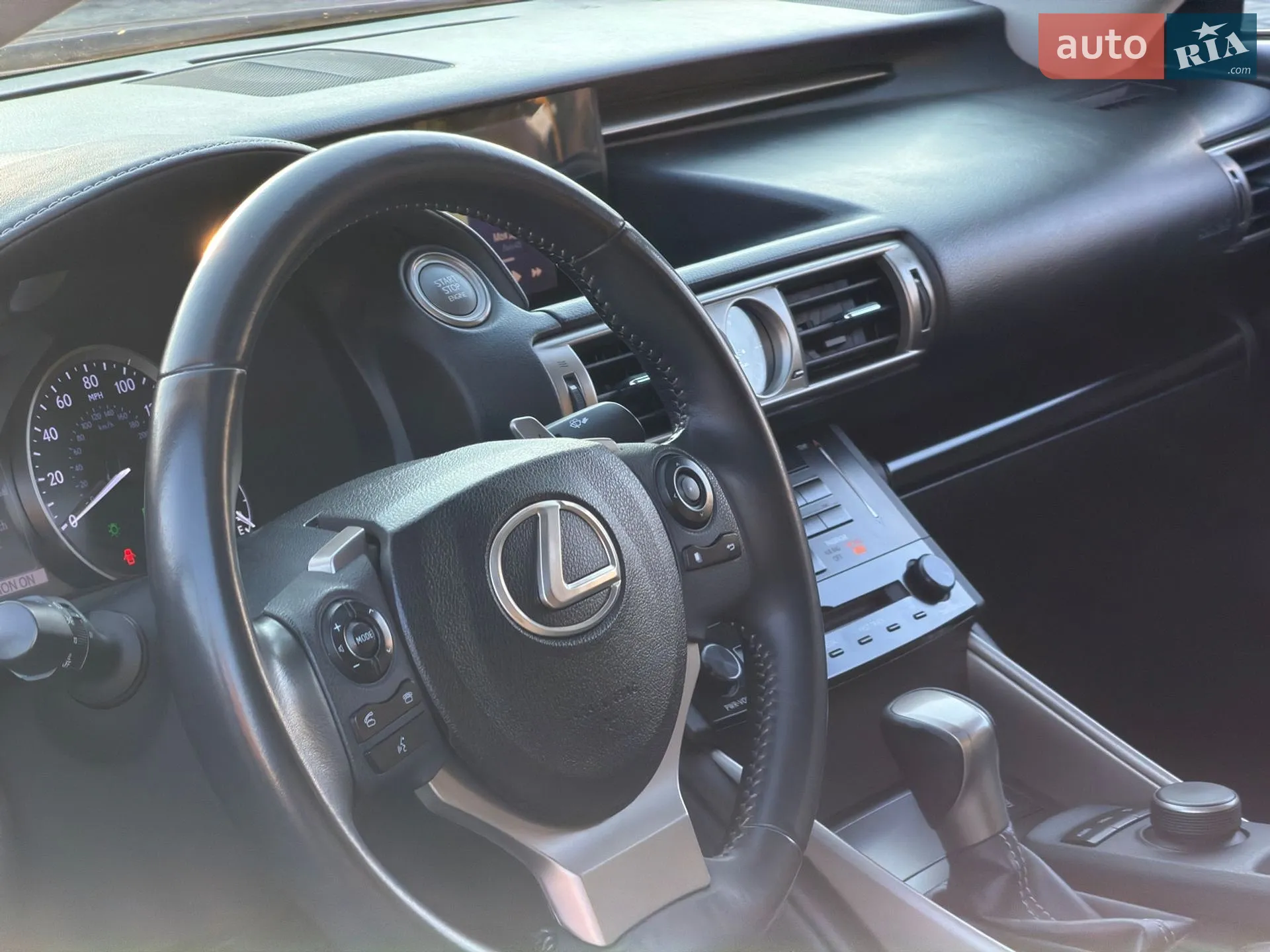 2014 Lexus IS - мініатюра 9