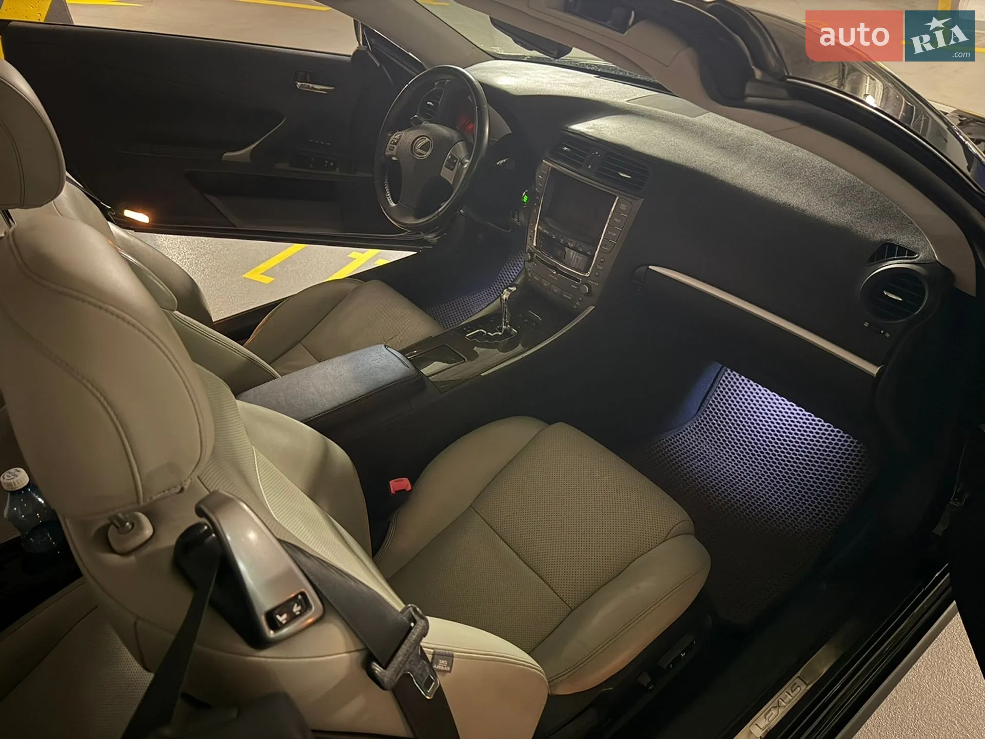 2011 Lexus IS - мініатюра 20