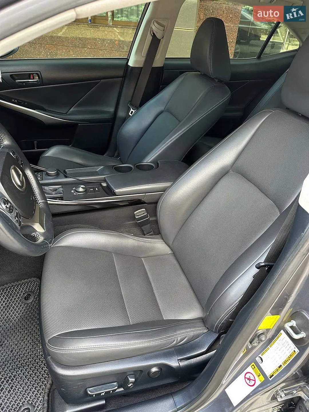 2014 Lexus IS - мініатюра 8