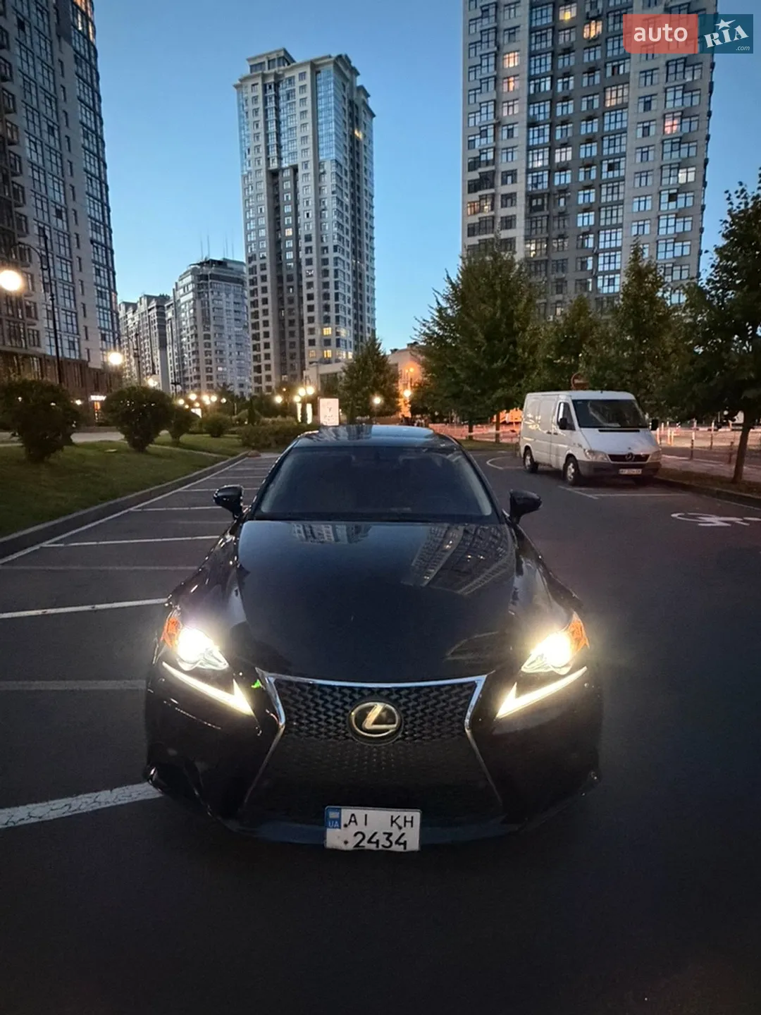 2015 Lexus IS - мініатюра 2