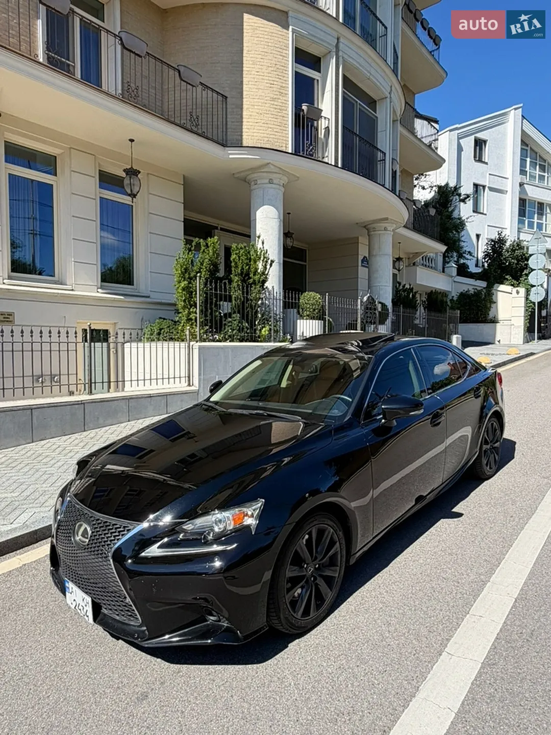 2015 Lexus IS - мініатюра 4