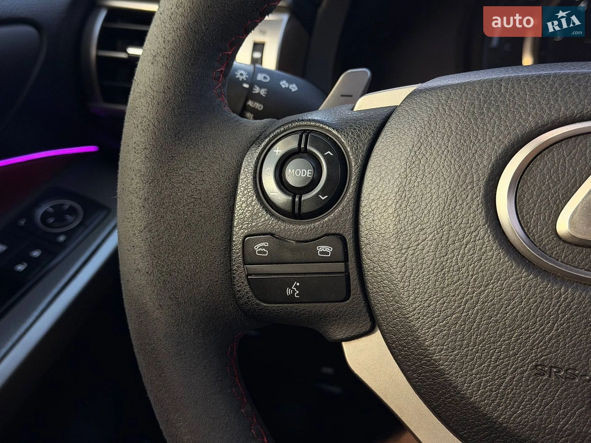2015 Lexus IS - мініатюра 65