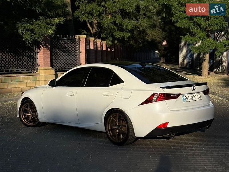 Седан Lexus IS 2014 в Одесі