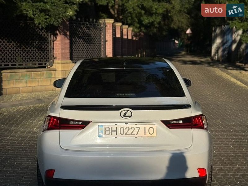 Седан Lexus IS 2014 в Одесі