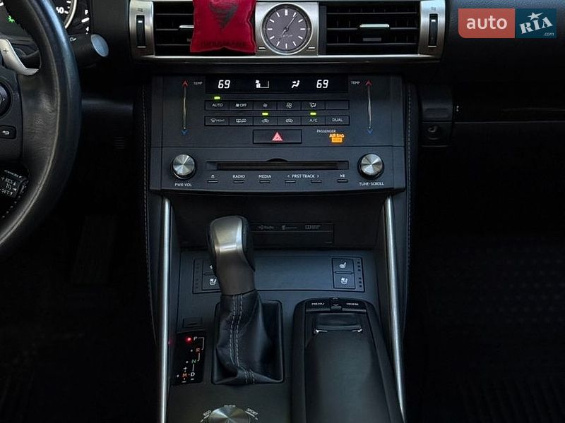 Седан Lexus IS 2014 в Одесі
