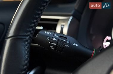 Седан Lexus IS 2014 в Одесі